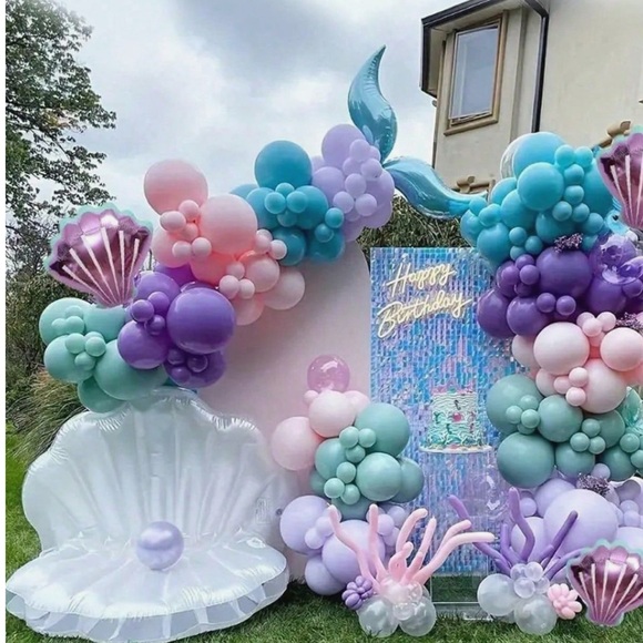 Giant Infatable Seashell - Picture 3 of 4